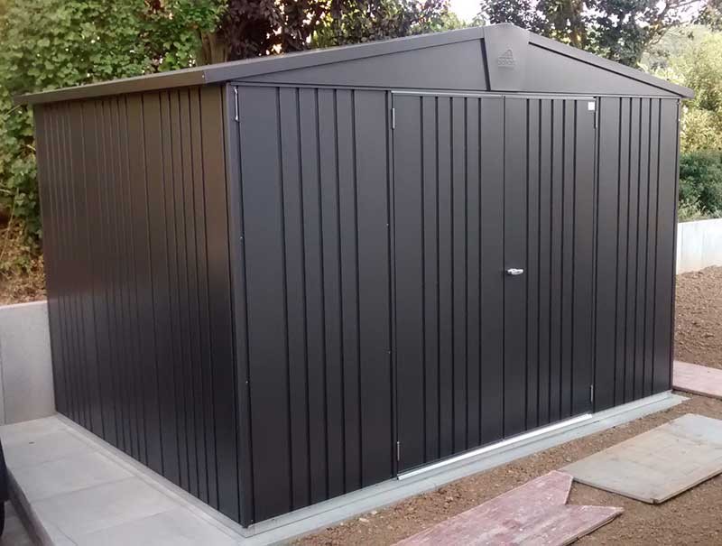 Abri de jardin métallique gris foncé