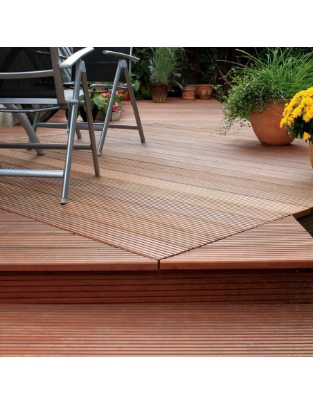 Terrasse en bois exotique Bangkiraï rainuré FSC