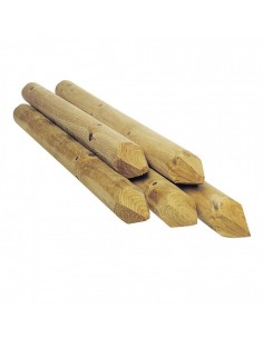 Rondins en bois pointus