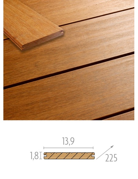 Terras in lichte bamboe