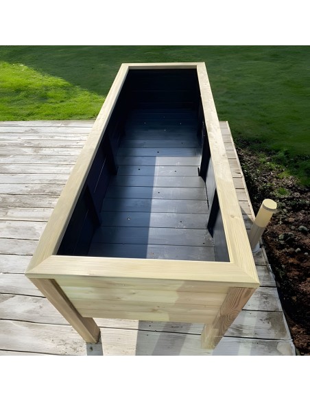 Grote verhoogde plantenbak