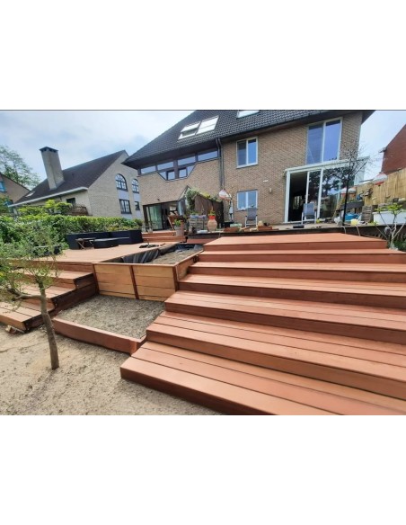 Terrasse en bois exotique Afrikulu