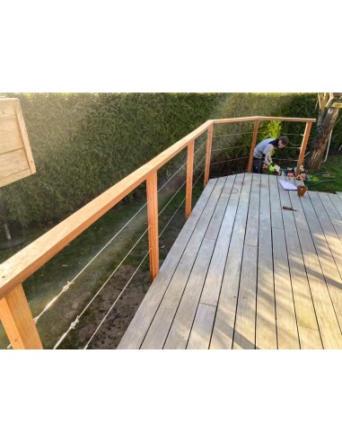 Poteau carré en bois exotique