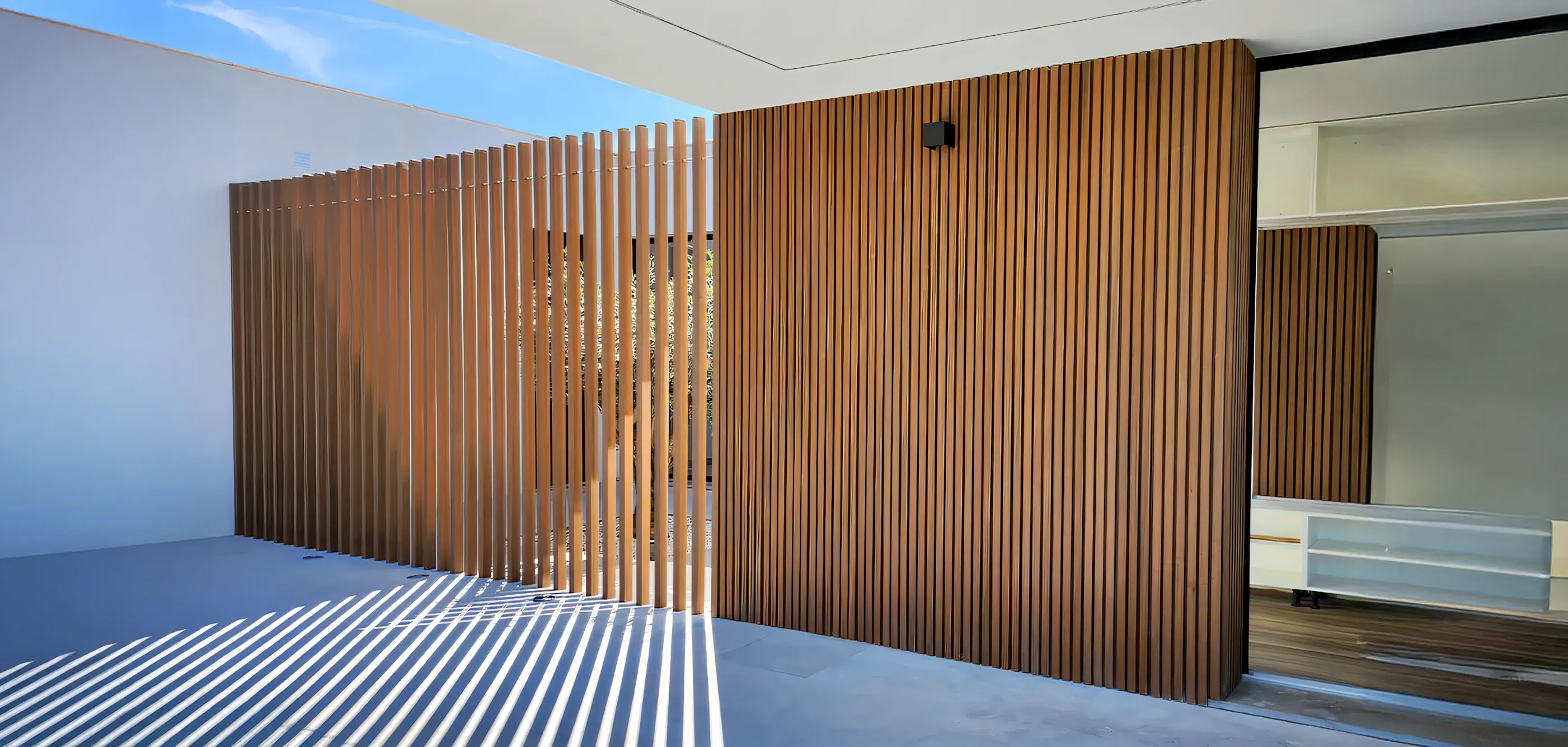 Bardage brise soleil WEO comme murs s&eacute;parateurs