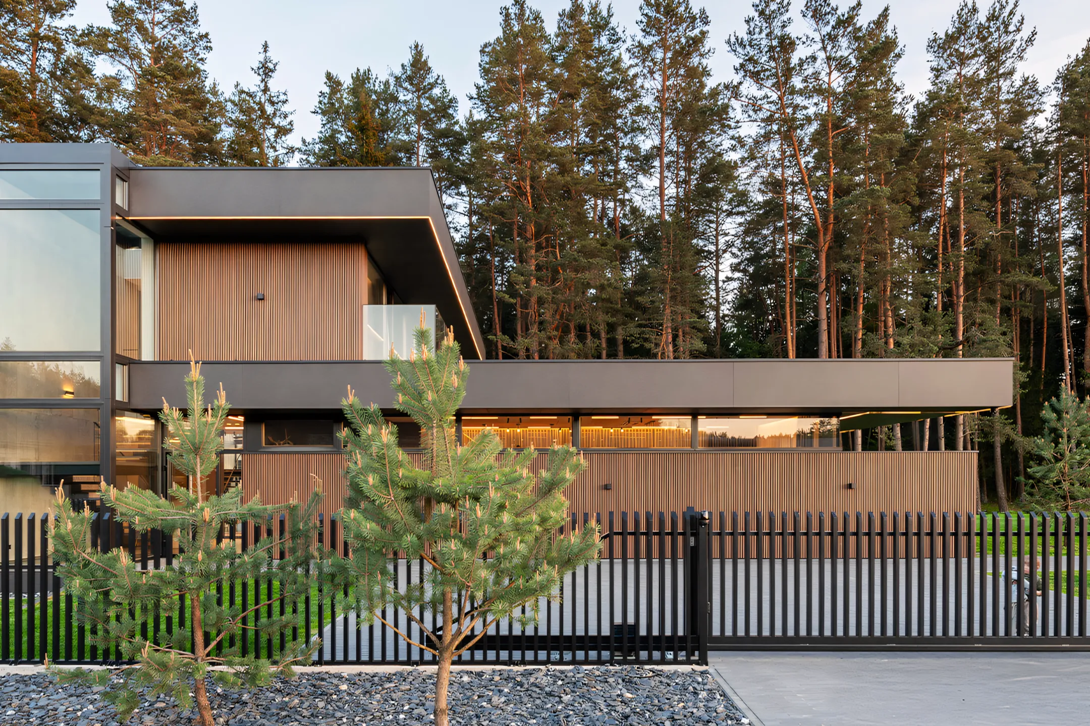 Gevelbekleding in houtcomposiet Weo 35 in de kleur teak