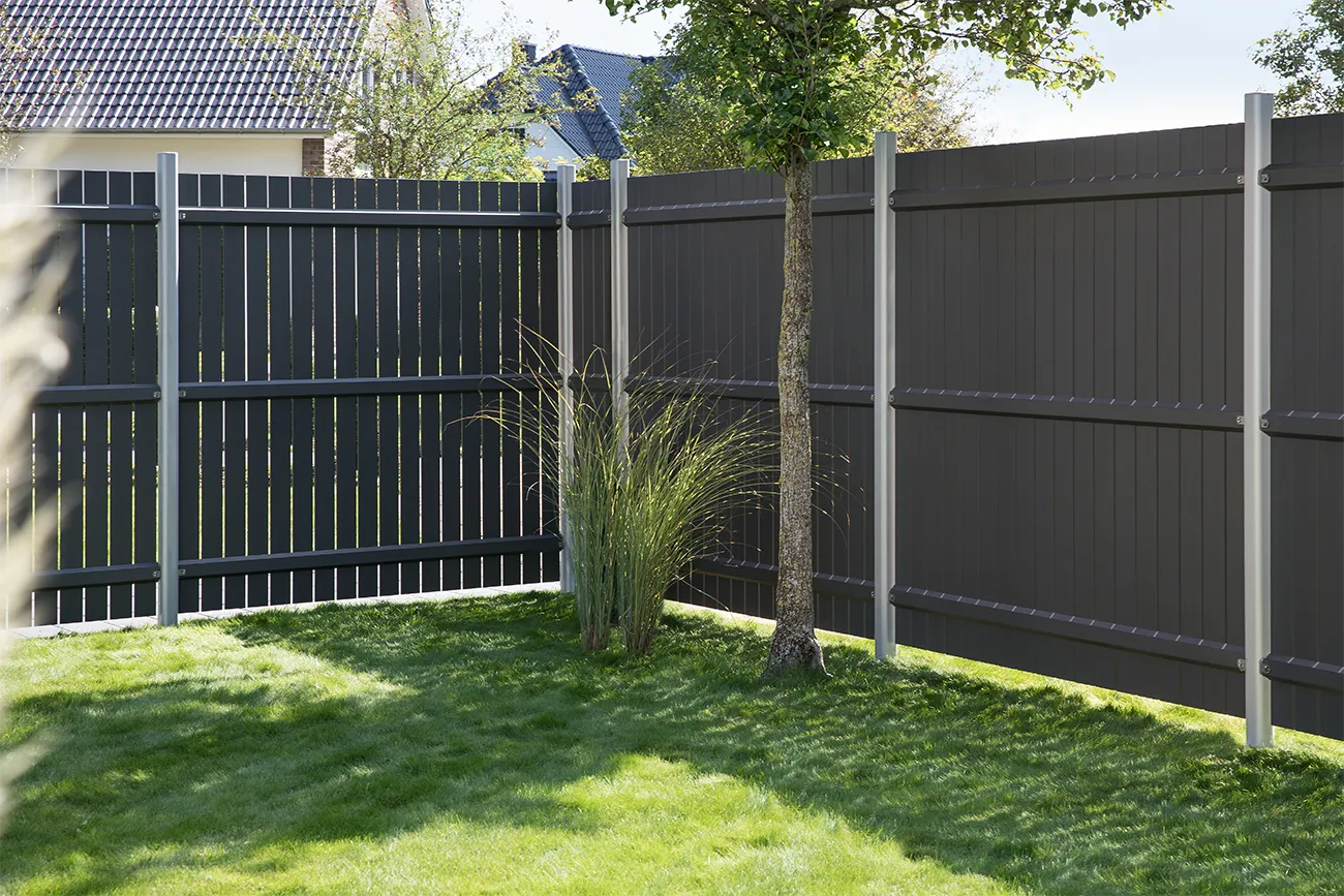 Opengewerkte panelen van antraciet aluminium
