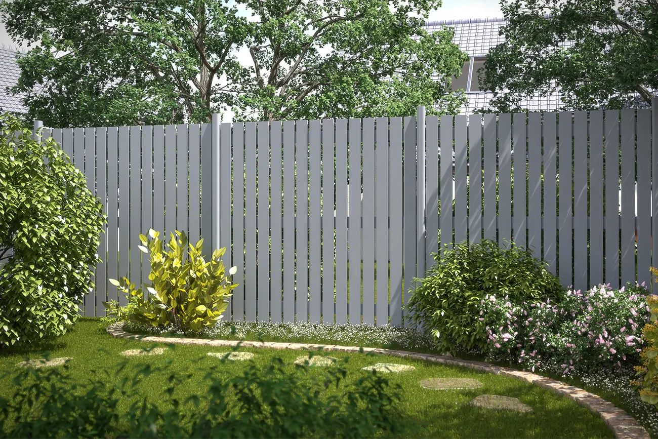 Opengewerkte tuinpanelen van zilvergrijs aluminium