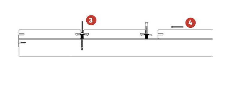 Visser le clip tout en maintenant la lame