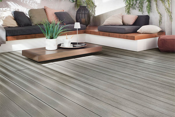 planches de terrasse bois composite gris