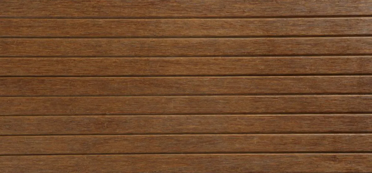 Detailweergave van de geribbelde zijde van een bamboe terrasplank