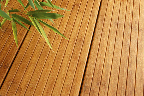 het openlucht duidelijke bamboe decking met groef